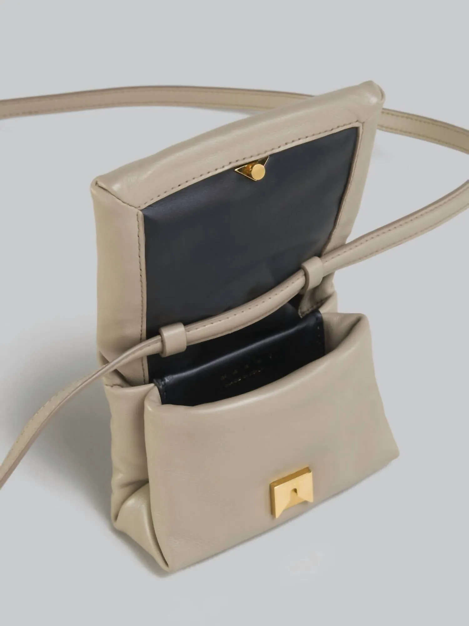 Women's Mini Prisma Pouch In Cork