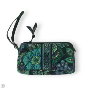 Wristlet By Vera Bradley, Size: Medium
